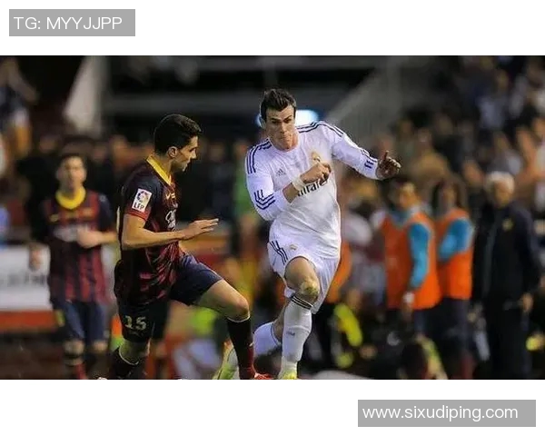 切尔西罗本与梅西的巅峰对决谁才是足球场上的绝对王者